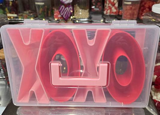 3 lb Red & Pink XOXO Rectangle Snacklebox