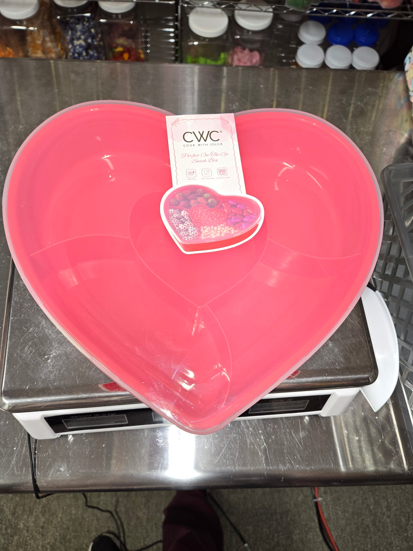 5 LB Large GUMMY Red Heart SNACKLEBOX