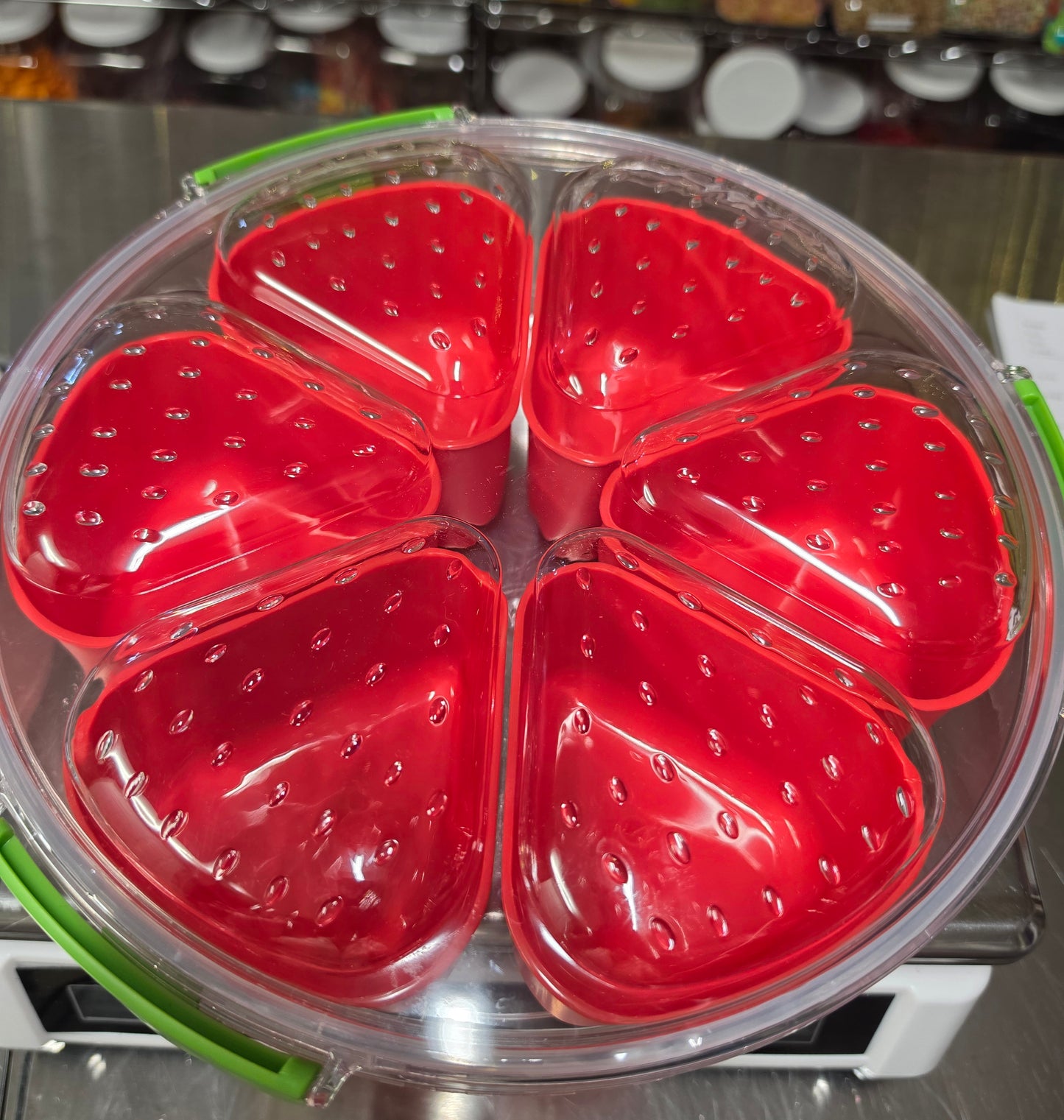 4 LB Round RED STRAWBERRY Wedge Snackle Box