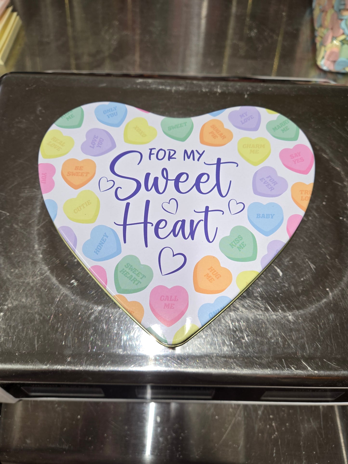 1 lb GUMMY SWEETHEART TIN