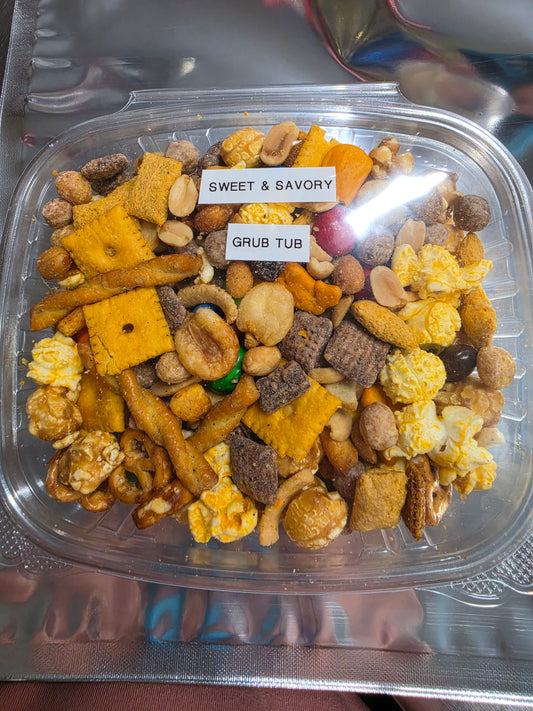 1/2 lb GRUB TUB Snack Mix CLAMSHELL
