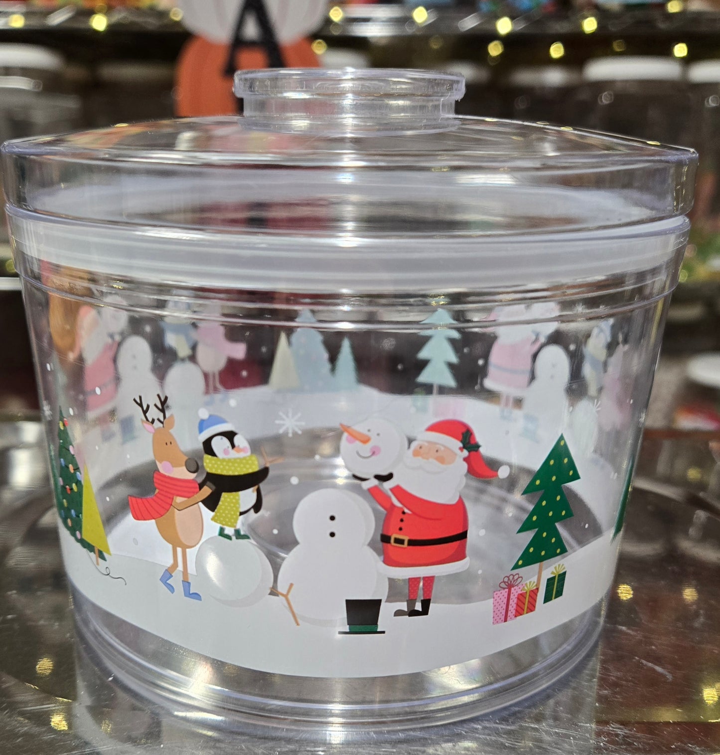 2 lb GUMMY Winter Scene Container with Lid
