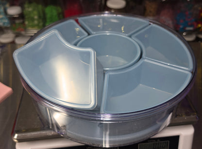 6 lb GUMMY Blue Round Carousel Snacklebox with Reusable Ice Pack under Containers.