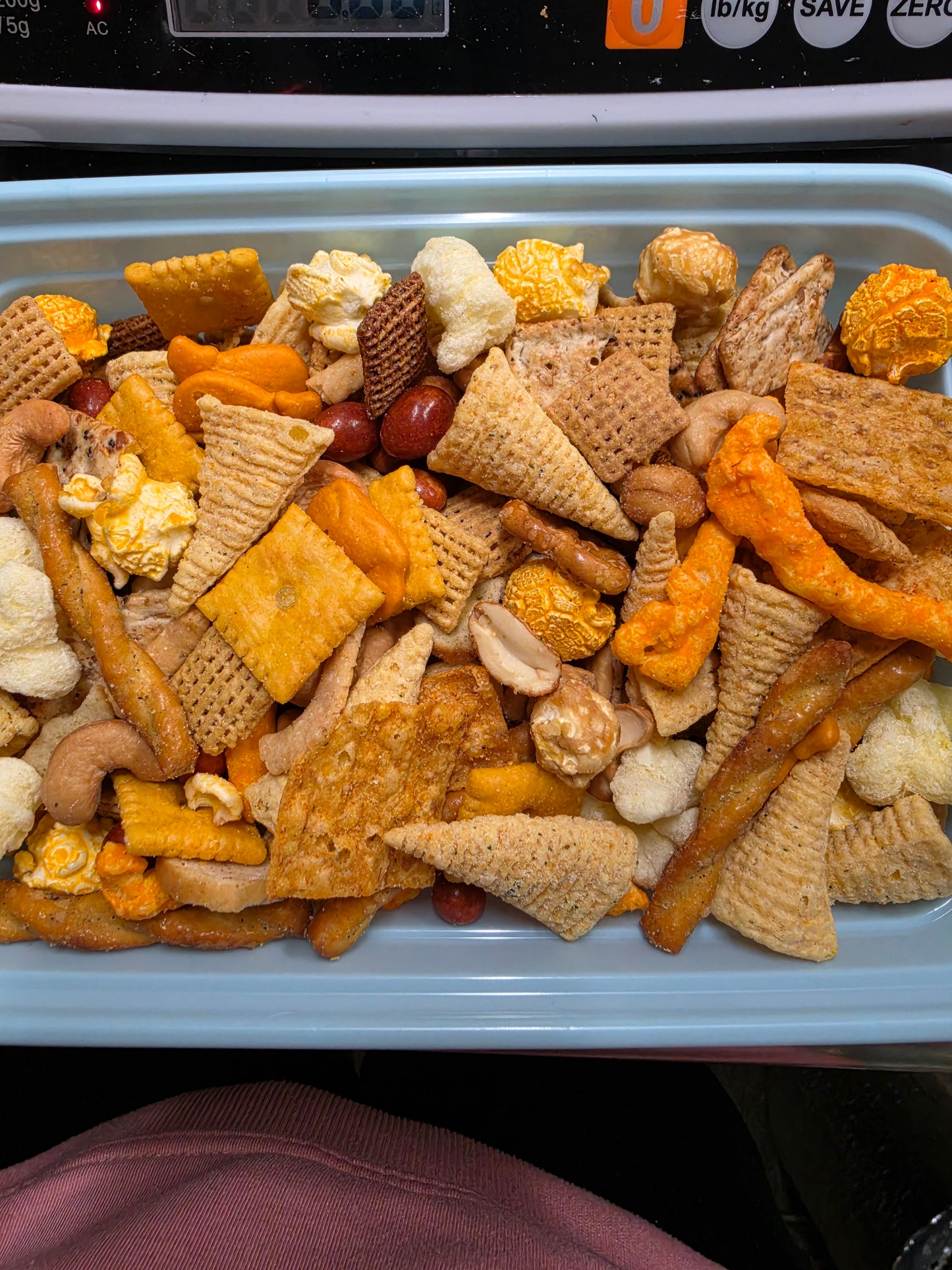 1/2 lb GRUB TUB Snack Mix in a Reusable Food Container