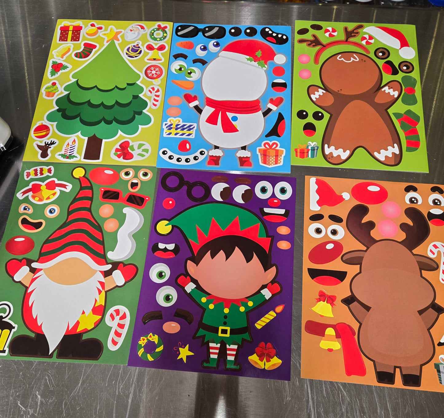 2 LB Plastic Party Tray