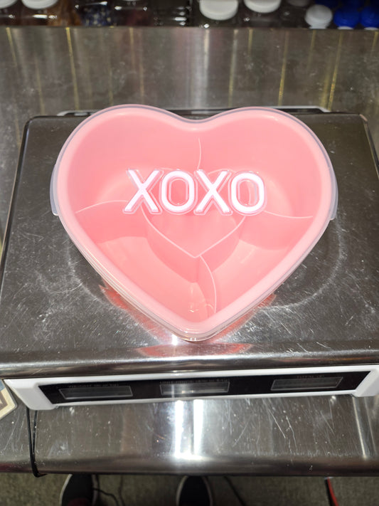1.5 lb GUMMY XOXO Light Pink Heart Shaped Snacklebox
