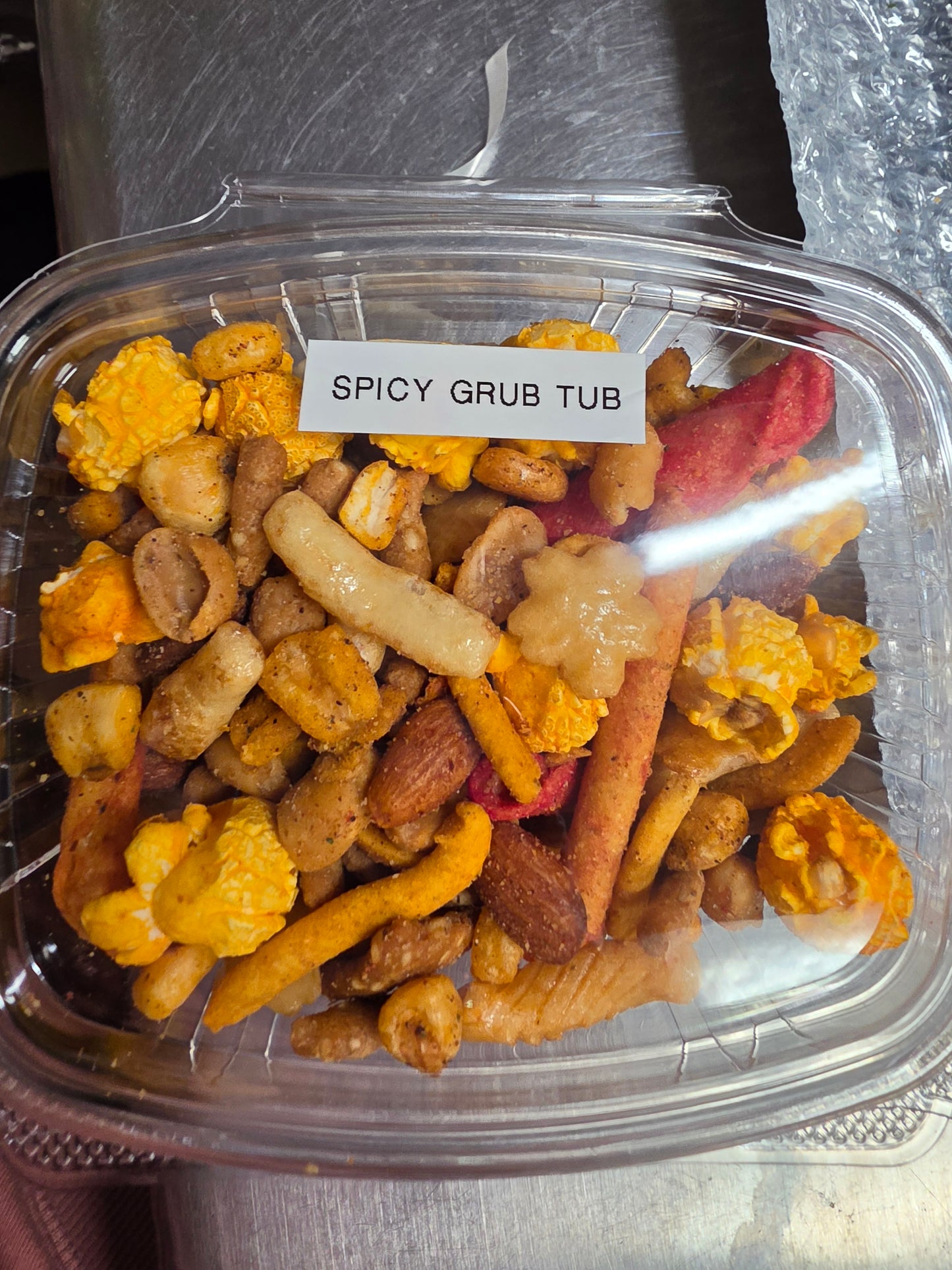 3/4 lb GRUB TUB Snack Mix in Plastic Salad Bowl