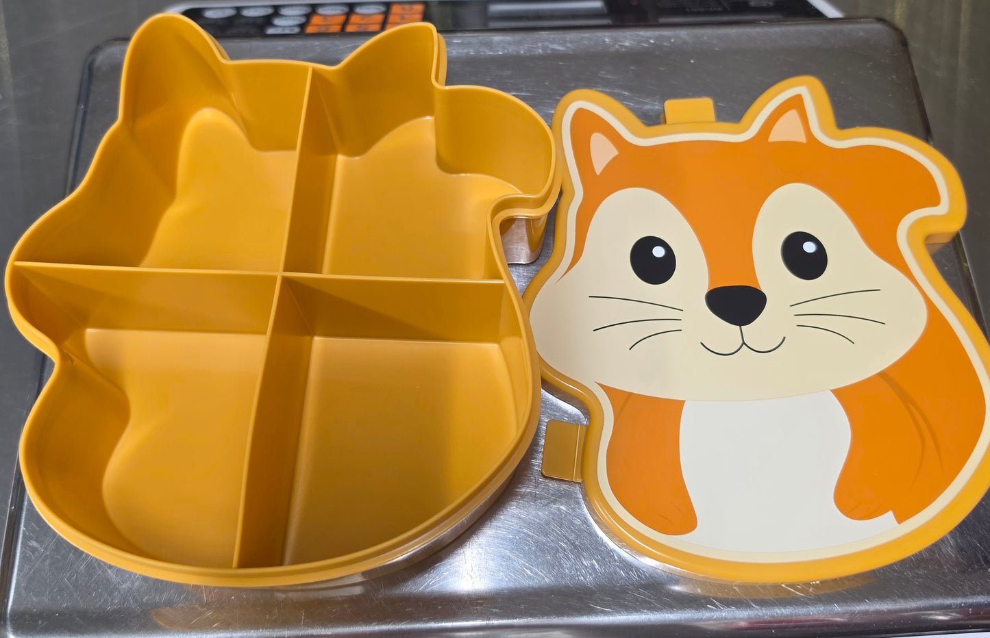 1 lb GUMMY Squirrel Bento Style Box